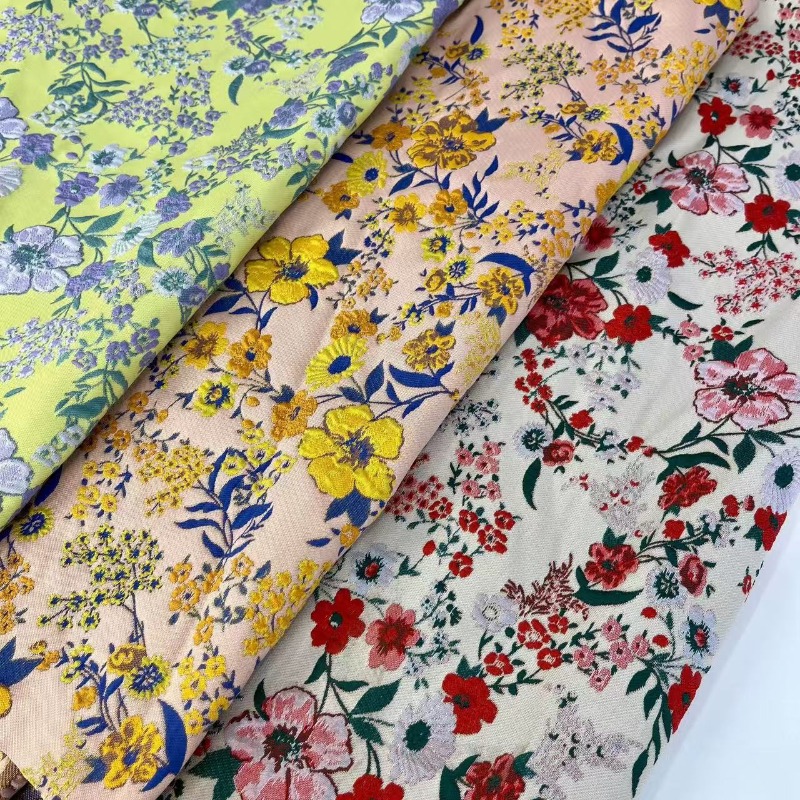 Red Small Floral Jacquard Fabr - Vintage Sewing Textile 评论和价格